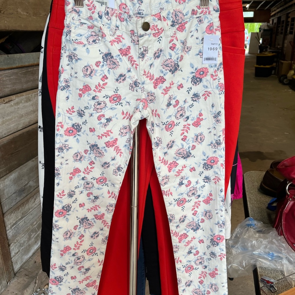 NWT GAP Kids Floral Print Pants